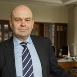 Ett handelskrig ligger på vågen