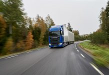 Scania skickar personal till Getinge för att hjälpa till