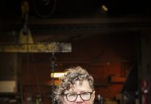 Lena Flodman skapar konst genom Cire perdue